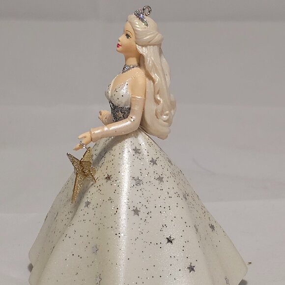 Hallmark Keepsake Celebration Barbie Ornament 2001 - Picture 6 of 7